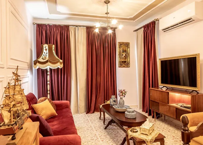 Castle Holiday Apartments