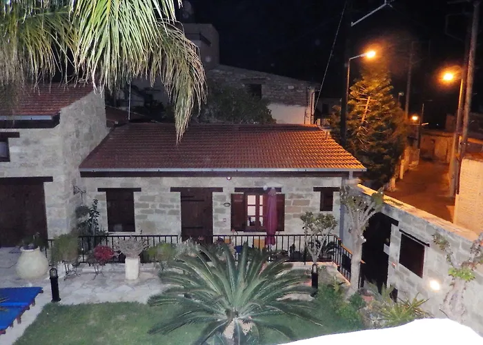 Niki'S House