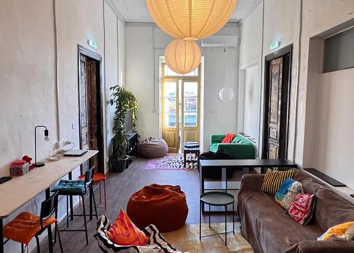 Bee Hostel